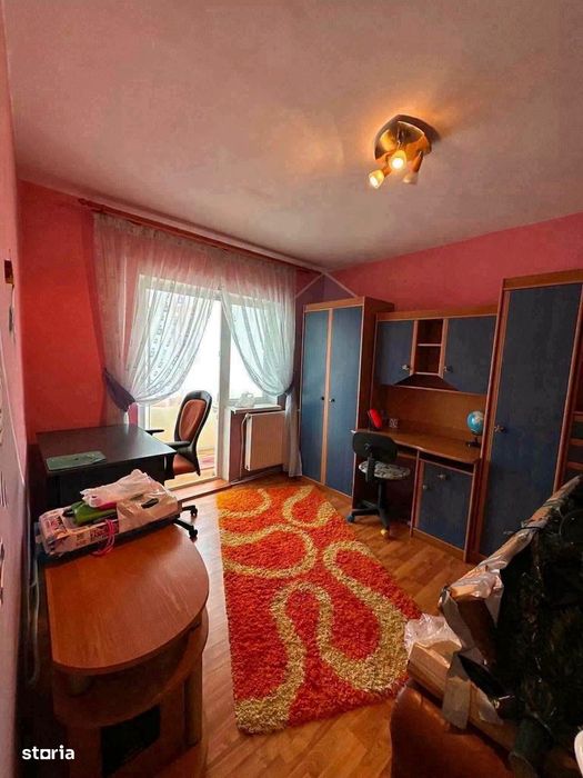 De vanzare apartament cu 3 camere si 2 balcoane,zona Roman Voda 71900e