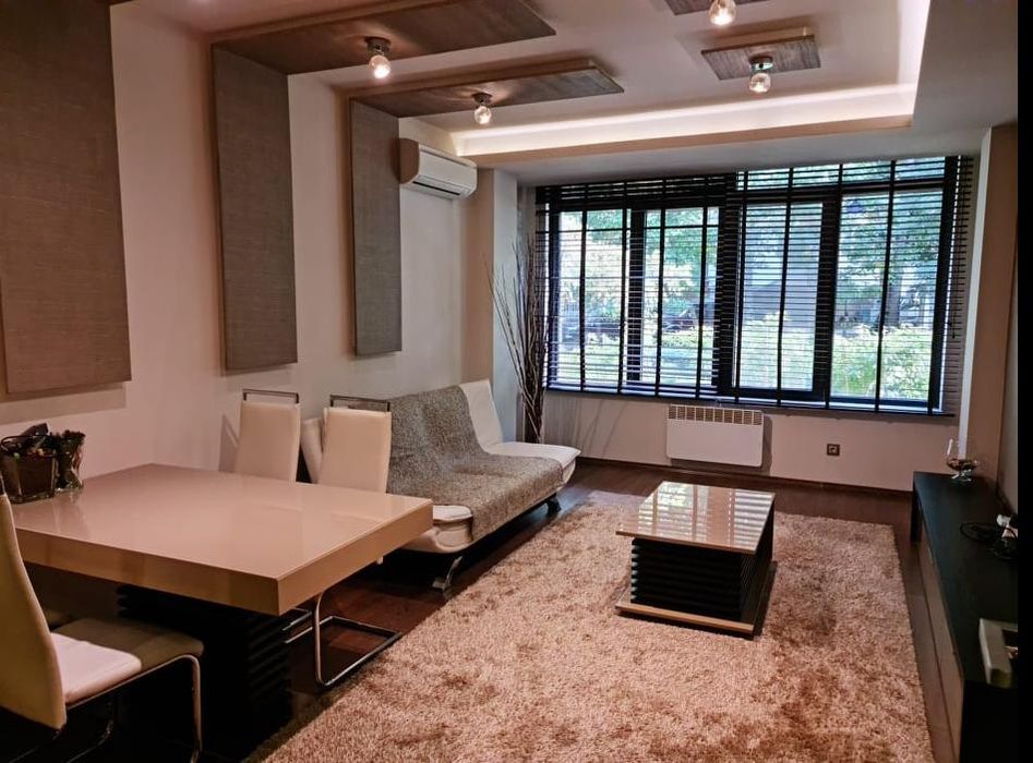 Дава се под наем Тристаен апартамент в София, Лозенец - 86 кв.м за 900 € - Снимка #1