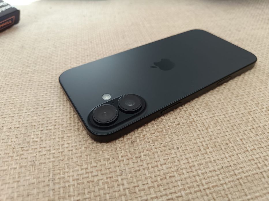 Vand iphone 16 plus pentru piese