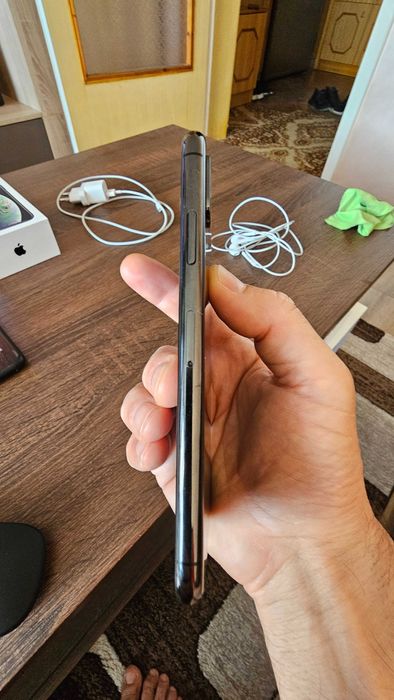 IPhone XS 64GB пълен комплект