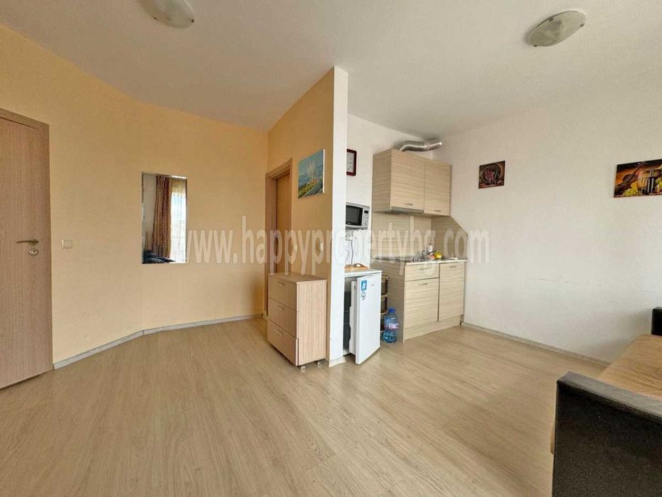 Продава се Двустаен апартамент в к.к. Слънчев бряг - 54 кв.м за 1038 €/кв.м - Снимка #3