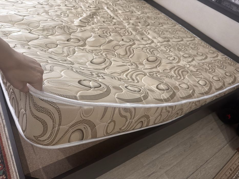 Продам матрац 2 х спальный