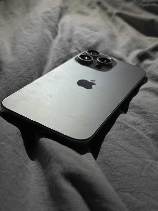 Продам айфон 15 про макс 1 терабайт