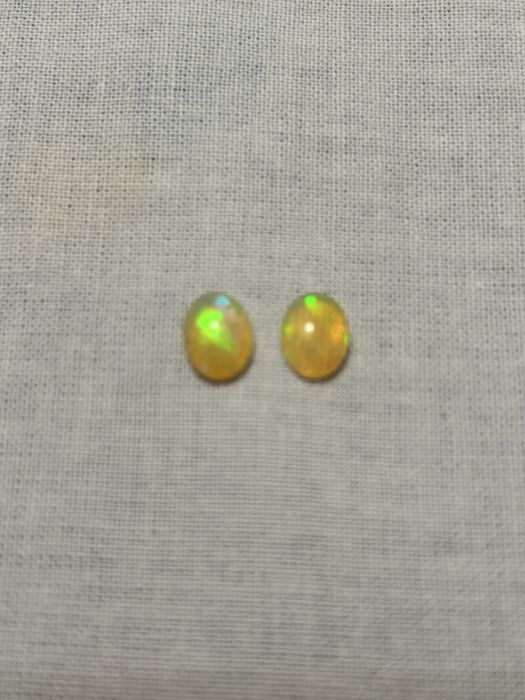 Опалы натуральные