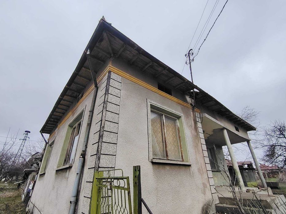 Продава се Къща в Белене - 183 кв.м за 28 €/кв.м - Снимка #1