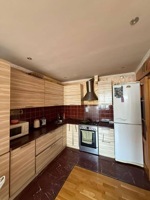 Продам 3 комнатную квартиру