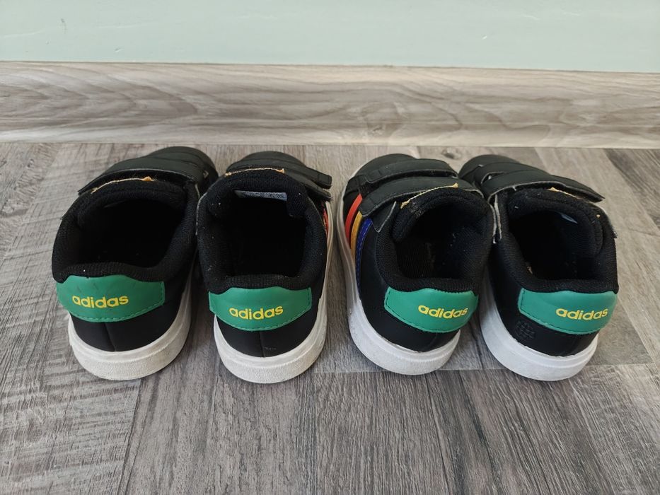 Adidas маратонки 2 чифта(24 и 25 номер)