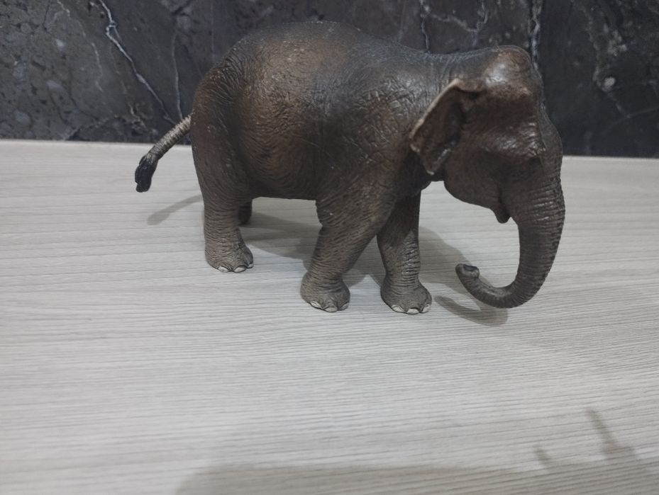 Фирменные животные SCHLEICH