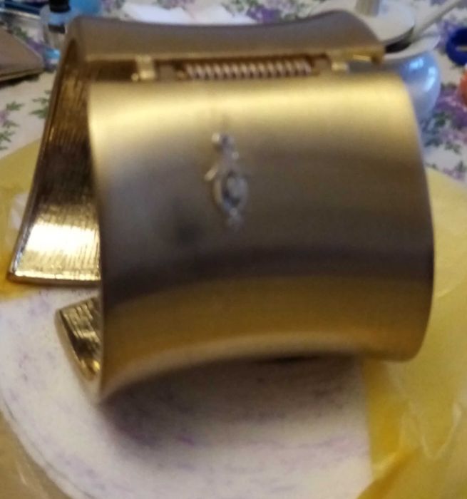 Много шик гривна