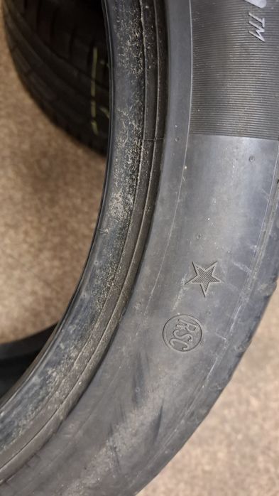 2бр летни гуми Pirelli P Zero 275 40 20