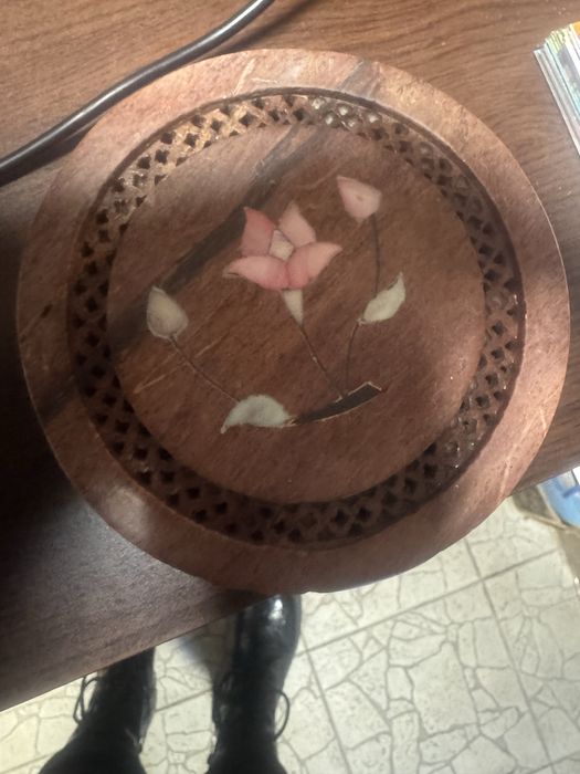 Кутия за бижута от камък