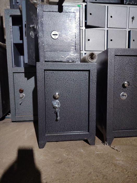 Seyf pesochni metal shikaflar