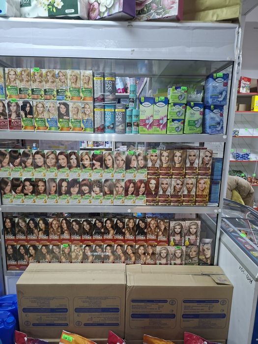 Продам витрины стеклянные