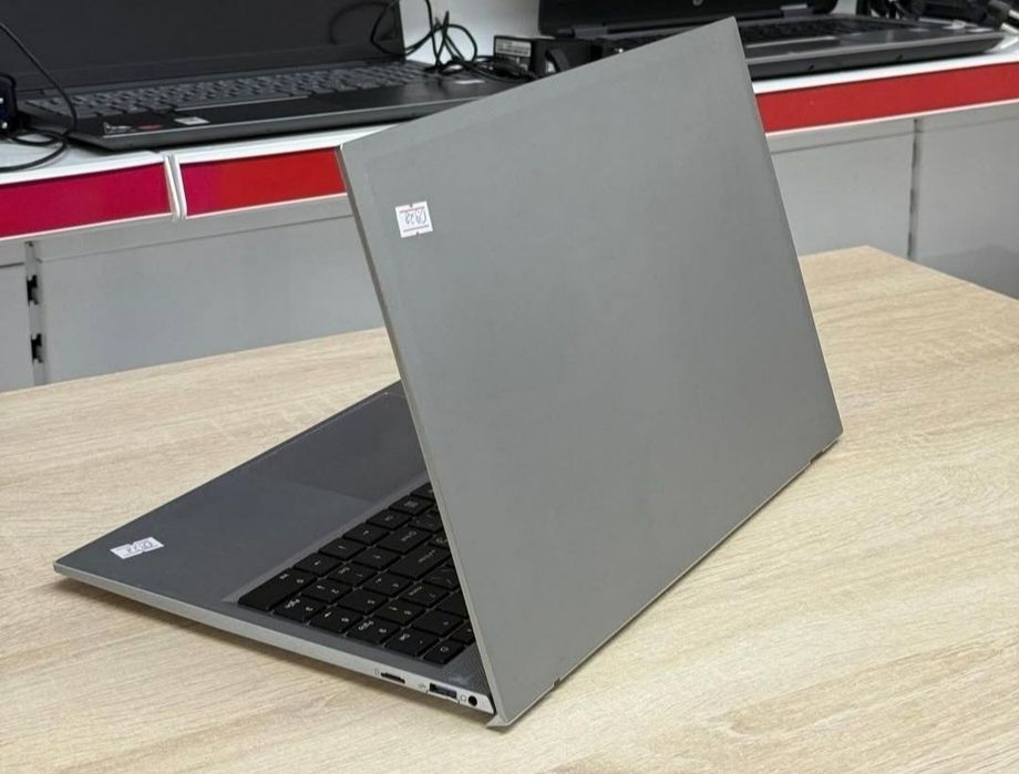 Ноутбук 16/256гб