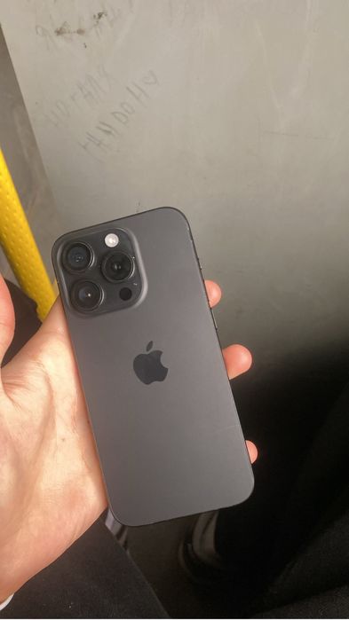 Айфон 15 Про.