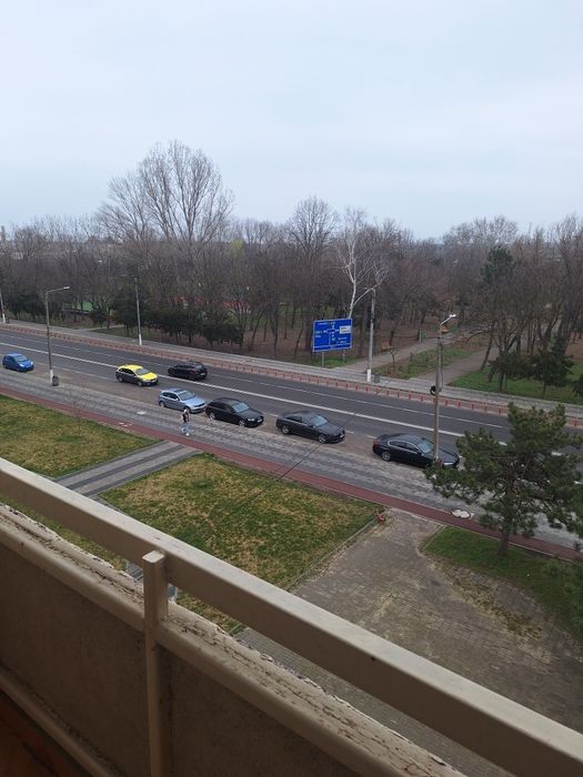 Inchiriez garsonieră decomandata