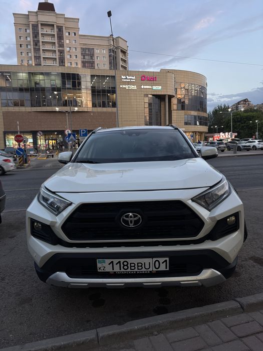 Продам Toyota Rav 4