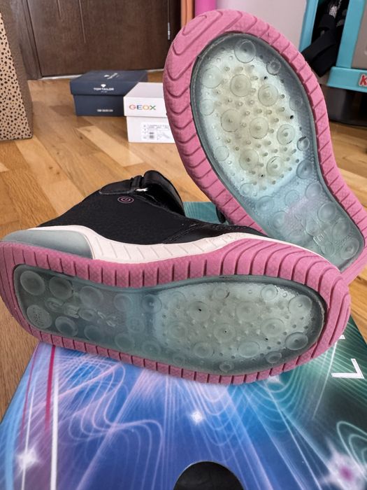 Geox светещи високи маратонки 26 р-р