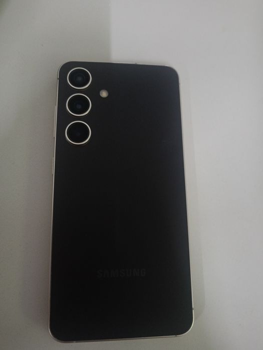 Samsung S24  с коробкой