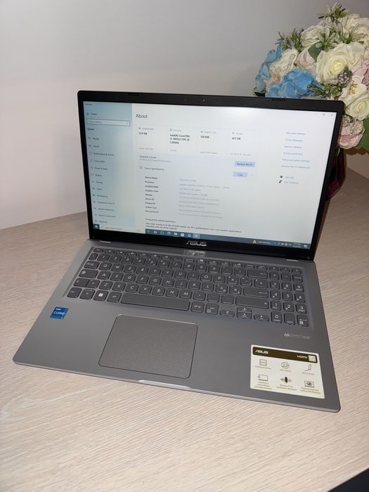 Laptop asus vivobook slim i3 1005G1