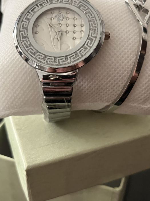 Продам набор Versace часы с браслетом
