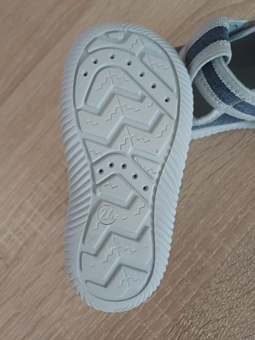 Пантофки КиК размери 23 24 25