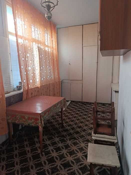 Продам 2 комнатную на сергели 8а