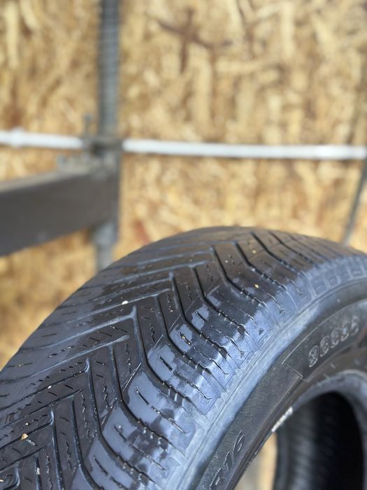 Hankook 215/70R16