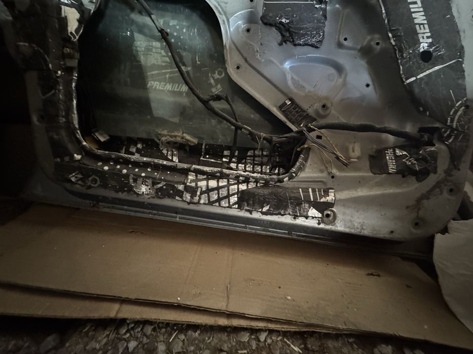 Бмв е34 дверь передни водительский в сборе