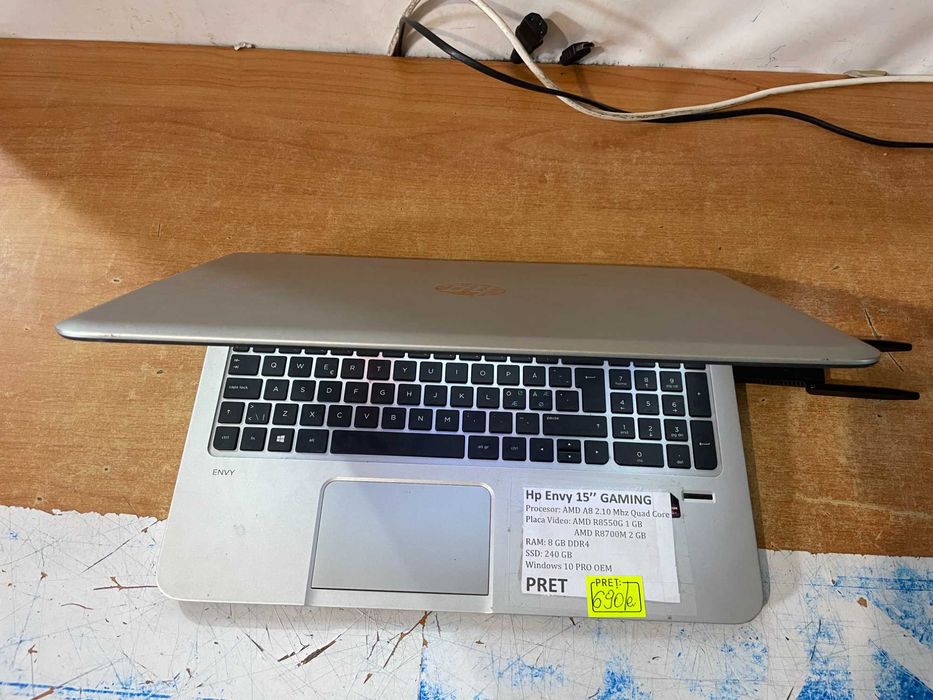 Laptop  GAMING HP ENVY 15-j118so 15,6''1TB HDD 8GB Ram Amd A8 Garantie 2 ani