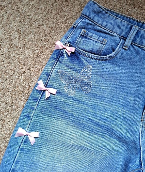 Blugi jeans cu fundițe roz Blugi talie înaltă XS