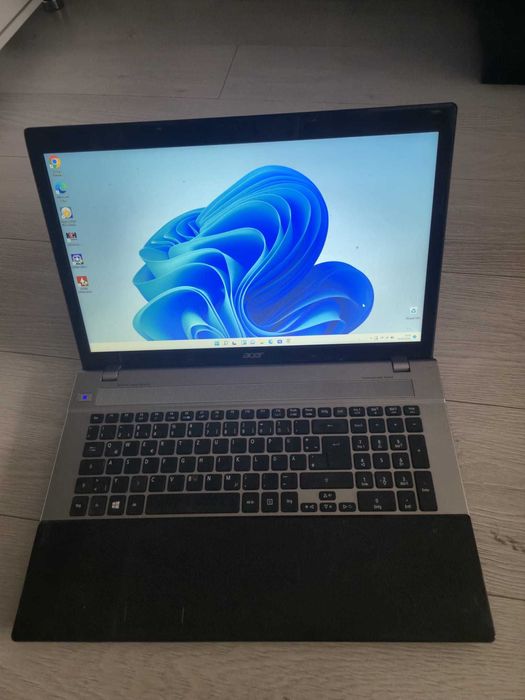 Acer Aspire V3-771