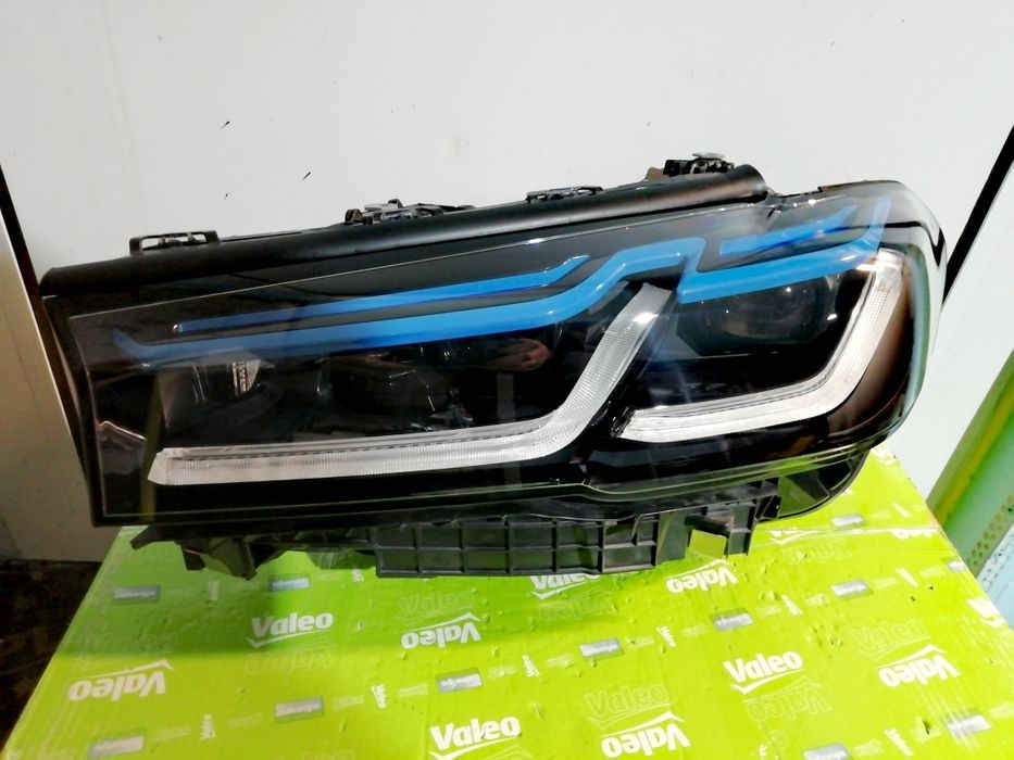 Фар Фарове за БМВ Г30 Г31 Лазер / BMW G30 G31 Laser BLACK LINE Lci.