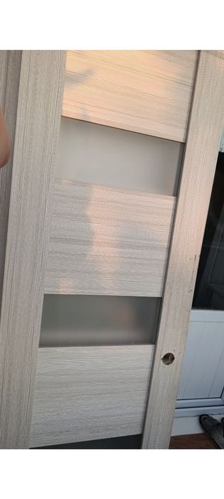 Продам межкомнатные двери.