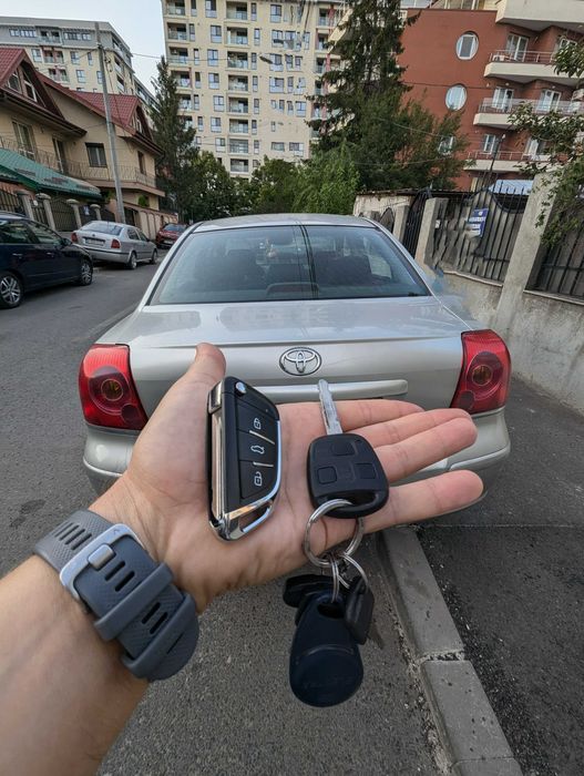 Deblocari usi auto Pierdut cheie masina Duplicare chei Honda Toyota