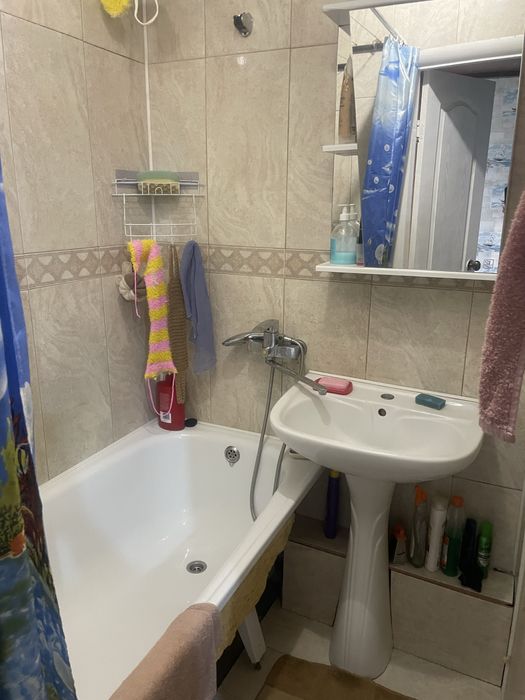 Продам 4-х ком квартиру