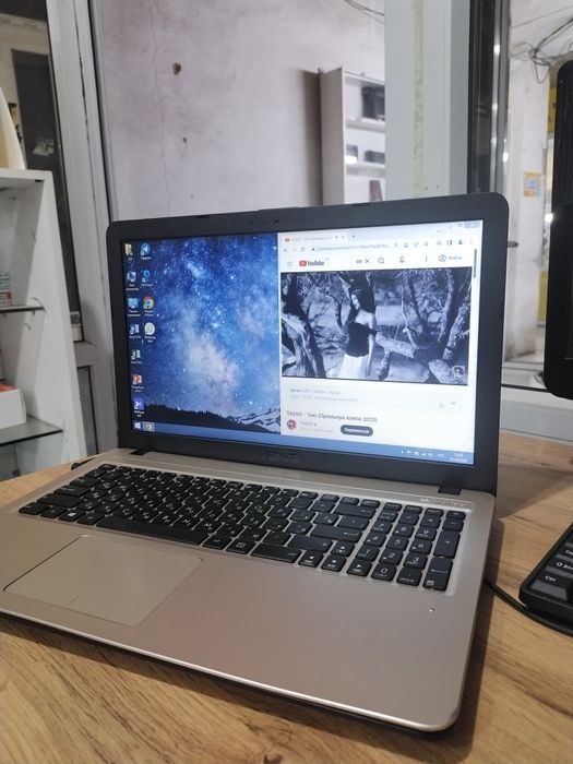 Ноутбук все установлено