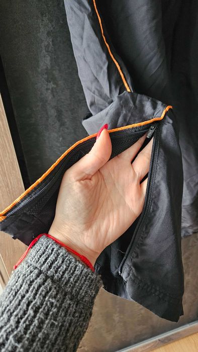 Оригинална Adidas черна мъжка долница размер М