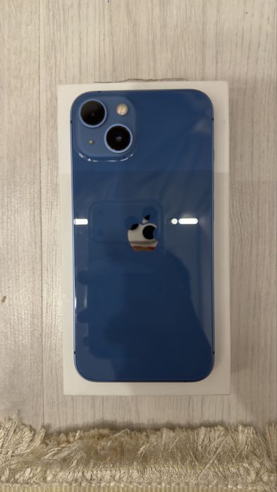 Продаю 13 айфон 128 гб
