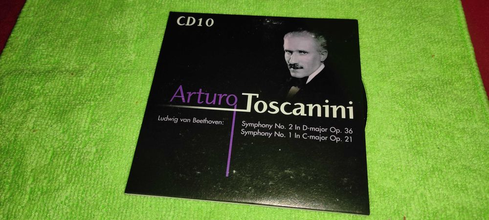 9 cd - ARTURO TOSCANINI - impecabile  IN set box au fost 10 cd.  Lipsa cd. Nr 1 pret 100 ron 9 bucati