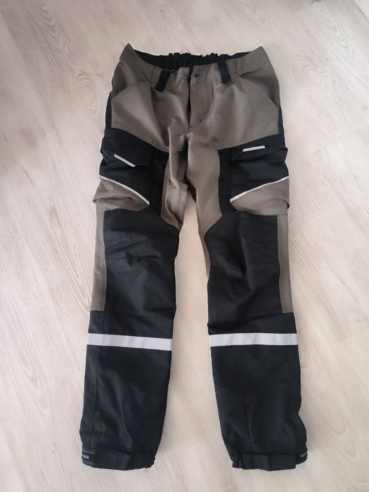 Pantaloni (mărimea M)