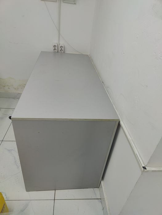 Продам стол офисный 137 на 60 см