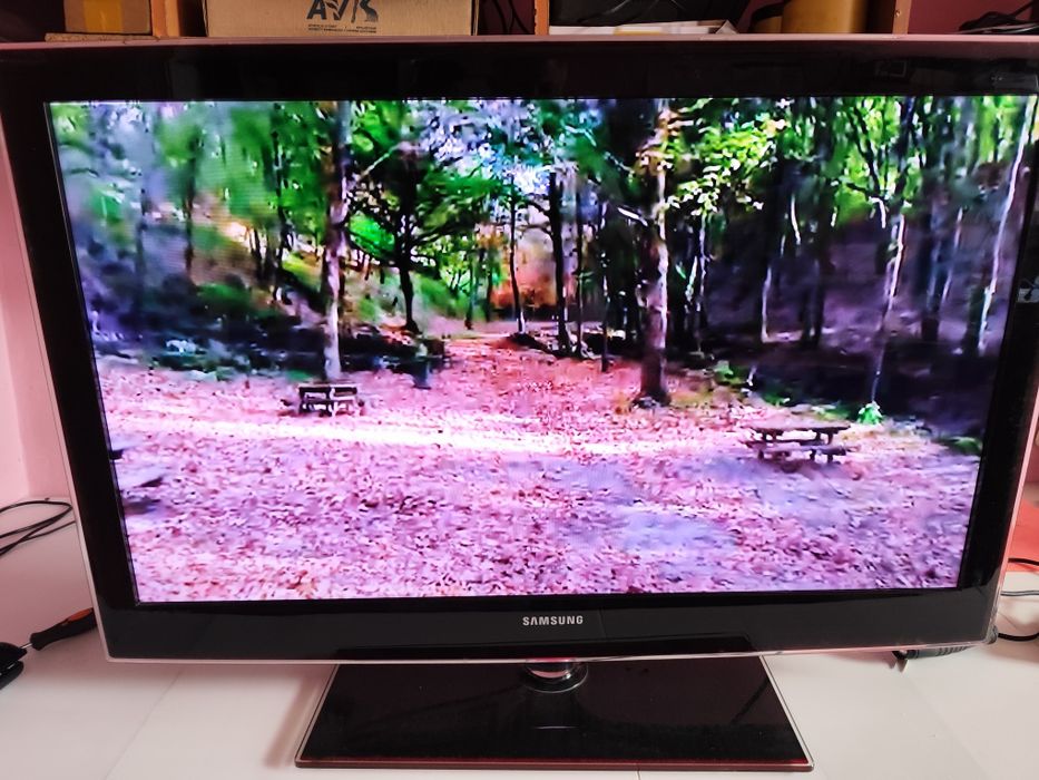 Samsung UE40B6000  не смарт 102см.