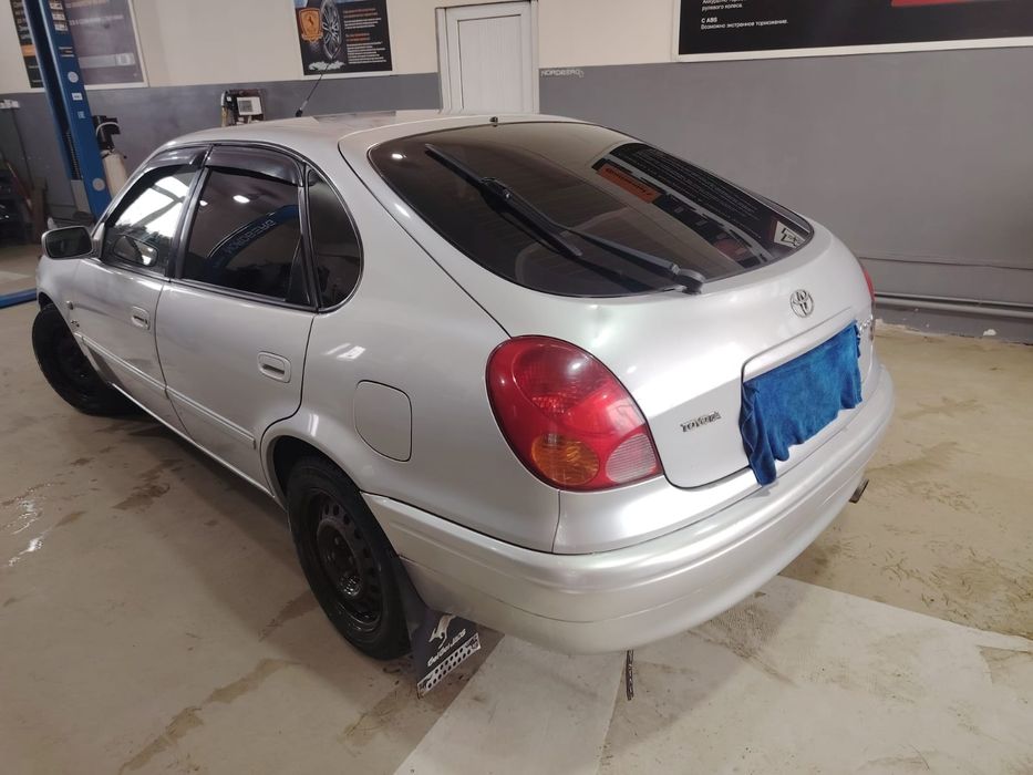 Toyota corolla 2000 г