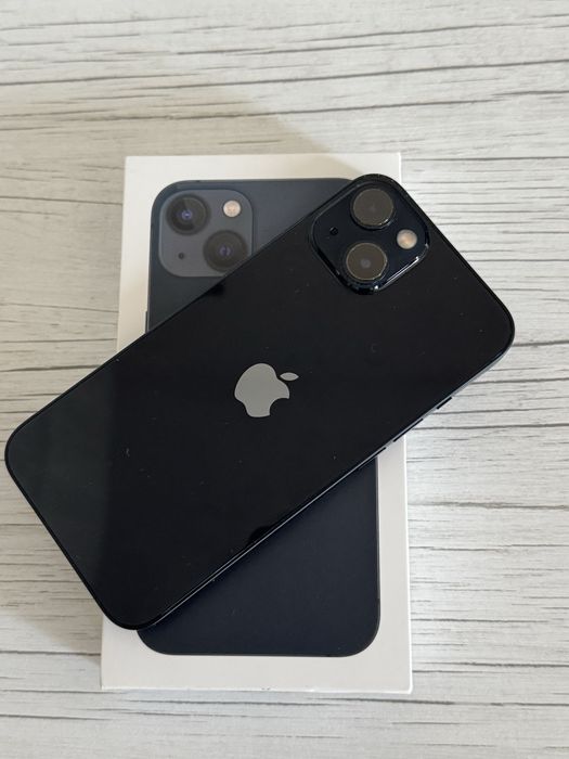 Vand Iphone 13 Midnight 128gb sau fac SCHIMB