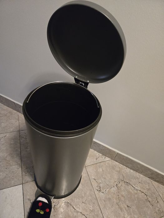 Cos de gunoi cu pedala