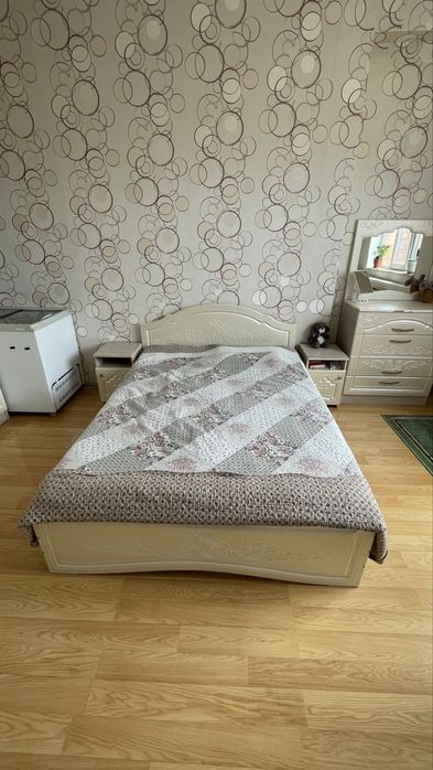 Кровать для спальни