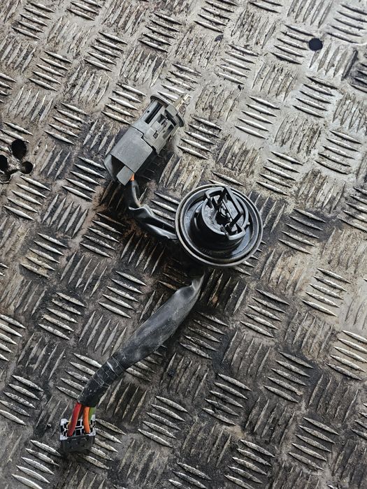 Contact cu bușon rezervor Dacia logan 2008