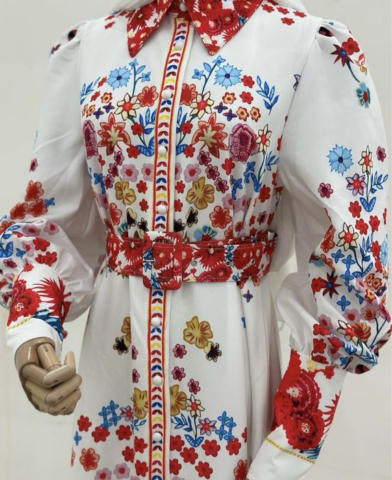 Женское платье длинное