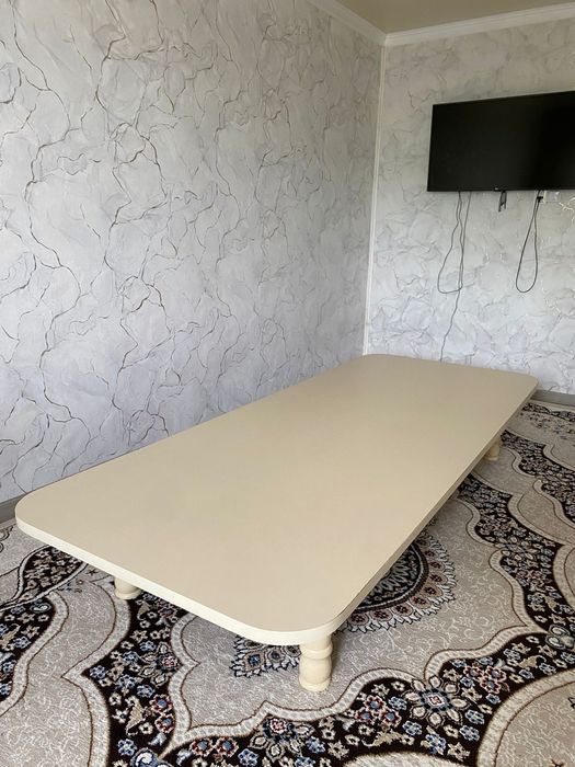 Овальный стол/8а776а648а30а00